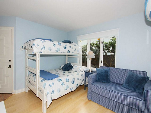 2nd bedroom