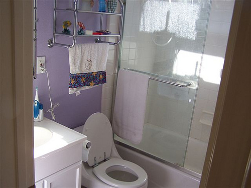 bathroom bathroom