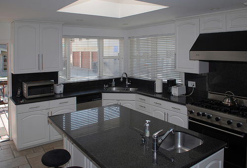 kitchen showing island kitchen showing island