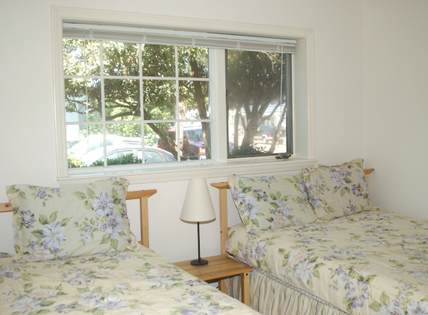 Bedroom with Twins and Outside view