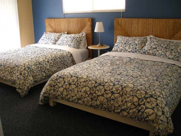 2nd bedroom 2 queens